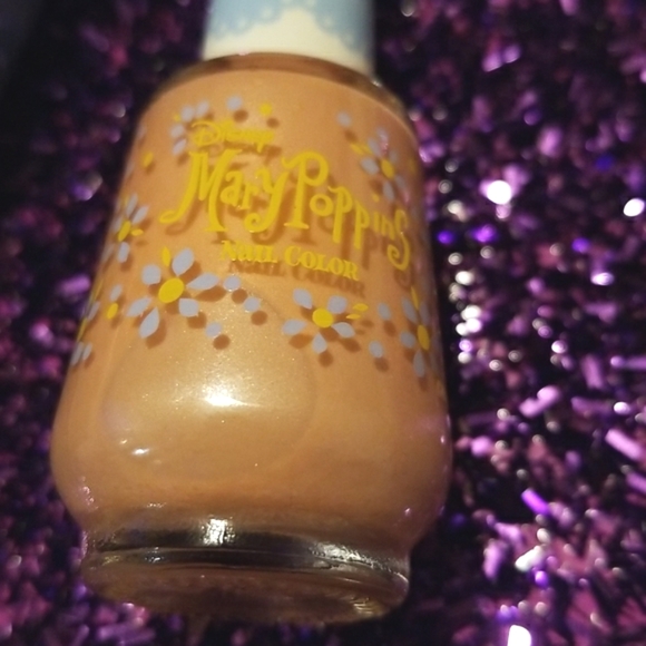 MRS BANKS Disney Mary Poppins x Besame DISCONTINUED Lipstick & Nail Set NWT - Picture 6 of 6